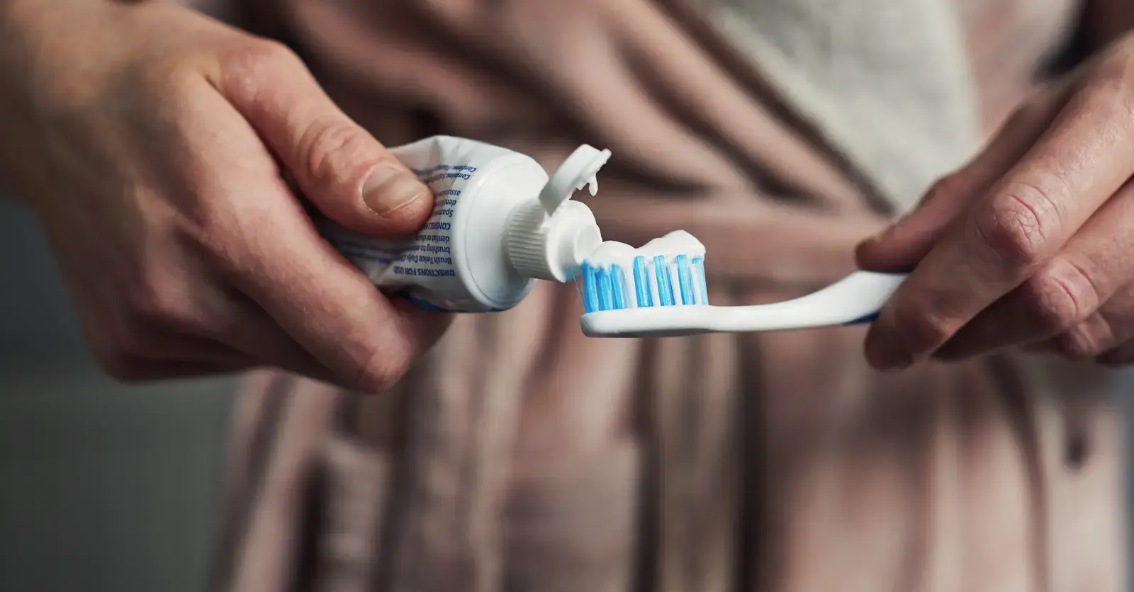 Brushing your teeth: This morning habit can weaken enamel