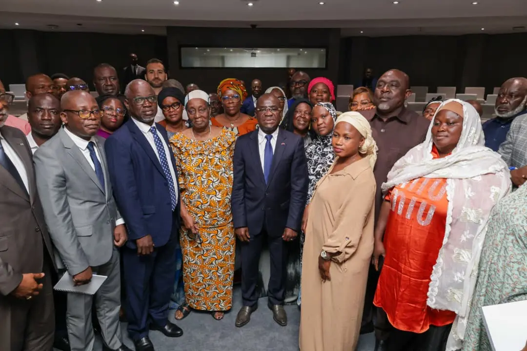 Poisson à Abidjan : la concertation entre gouvernement, importateurs et commerçants fait baisser les prix de 2 500 FCFA