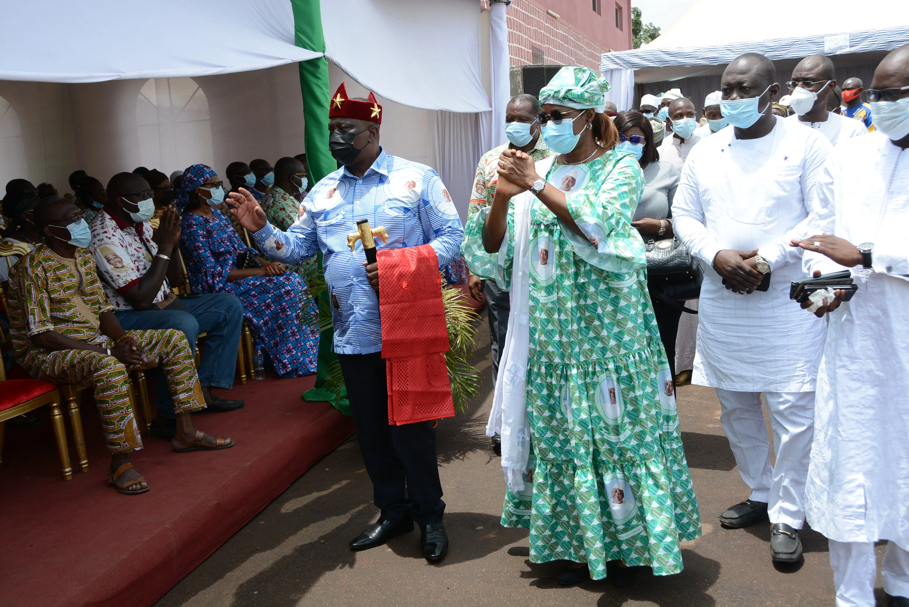 La ministre Nialé Kaba et le ministre Adjoumani aux obsèques d'Amadou Gon Coulibaly. (Ph: DR)