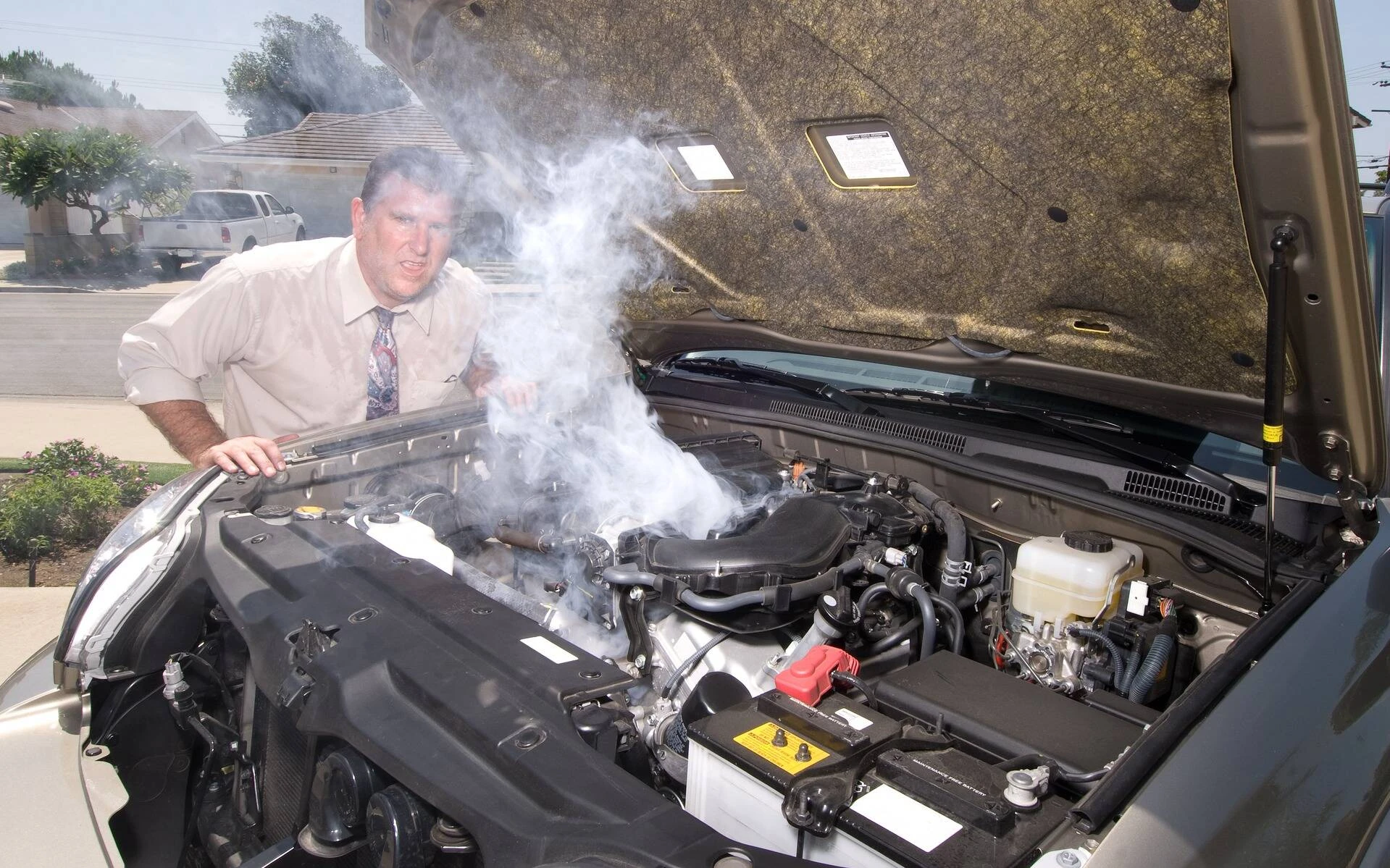 Закипела машина. Что будет если машина закипит. Что будет если машина закипит. Закипел двигатель. Машина вскипела.