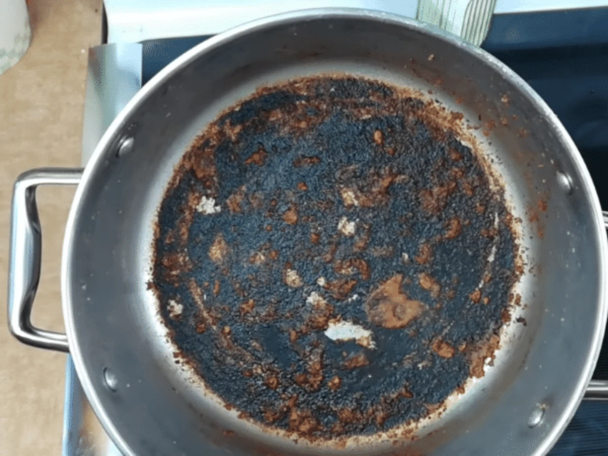 Le retour de la Casserole Brûlée et Récurée - La Cuisine de Quat'Sous