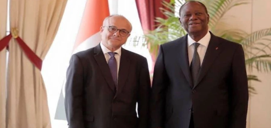 Jean-Christophe Belliard, ambassadeur de la République de France aux côtés du président Ouattara
