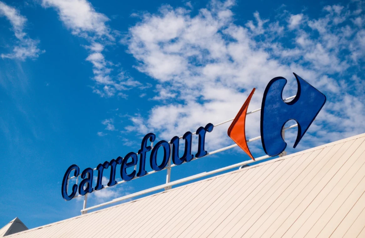 L'ENTREPRISE CARREFOUR PROCEDE A LA MISE EN OEUVRE D'UNE REGLEMENTATION DES ACHATS PAR LA PAUME DE VOTRE MAIN