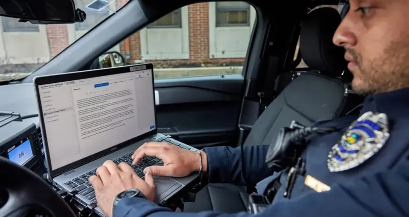 etats-unis-l-ia-draft-one-revolutionne-la-redaction-des-rapports-policiers-mais-suscite-des-inquietudes
