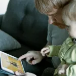 suede-les-specialistes-de-la-sante-deconseillent-les-ecrans-aux-enfants-de-2-a-5-ans