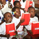 rentree-scolaire-a-yopougon-plus-d-une-centaine-d-enfants-de-l-orphelinat-ofaa-recoivent-un-geste-d-espoir