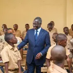 yopougon-adama-bictogo-fait-sa-rentree-dans-deux-etablissements-scolaires-de-sa-commune