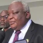 24-h-apres-son-adhesion-au-pdci-rda-la-gifle-du-depute-dominique-zegoua-a-amedee-kouakou