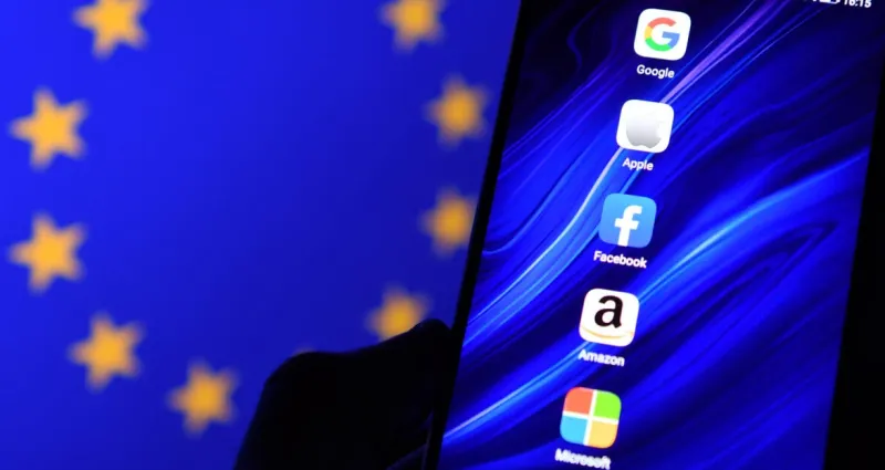 internet-l-union-europeenne-sanctionne-fort-google-et-apple-les-deux-geants-americains-paient-cher-le-prix