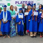 plateau-la-mairie-debourse-179-millions-fcfa-au-profit-des-eleves-et-etudiants-de-la-commune