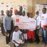 education-amermoz-alumni-octroie-40-bourses-scolaires-a-des-eleves-defavorises