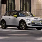 mobilite-la-mini-cooper-se-se-modernise-petite-taille-grande-revolution