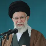 iran-zoom-sur-l-ayatollah-ali-khamenei-le-guide-supreme-de-la-revolution-islamique-et-defenseur-de-l-iran