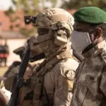 mali-l-armee-recupere-les-depouilles-de-ses-heros-tombes-a-tinzaouatene