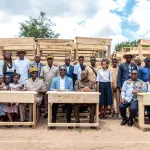 daloa-le-conseil-regional-remet-10-000-tables-bancs-et-288-650-kits-scolaires-aux-etablissements-de-la-region