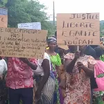 dabou-les-populations-de-toupah-recusant-leur-chef-se-deportent-a-la-sous-prefecture-la-gendarmerie-sur-les-lieux