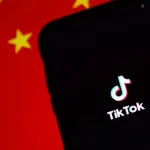 reseaux-sociaux-voici-pourquoi-le-createur-de-tiktok-est-devenu-l-homme-le-plus-riche-de-la-chinoise