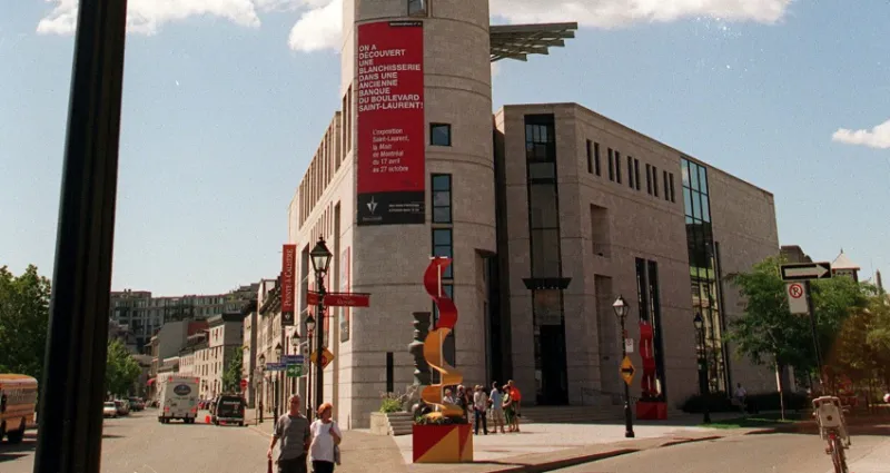 art-au-canada-un-musee-est-au-coeur-des-polemiques-pour-avoir-utilise-l-intelligence-artificielle