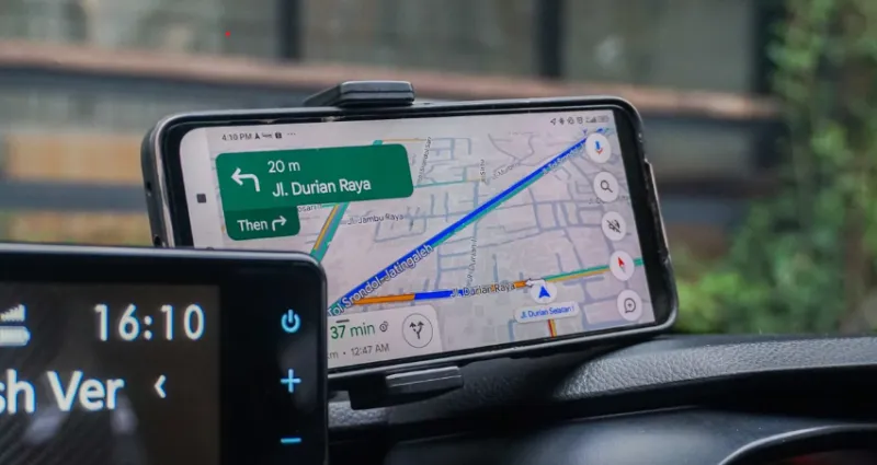 google-maps-de-nouvelles-fonctionnalites-arrivent-pour-des-trajets-plus-surs-et-un-guidage-optimise