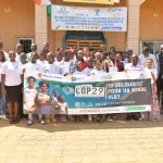 grand-bassam-les-jeunes-de-cote-d-ivoire-prennent-position-pour-l-environnement-lors-de-la-mini-cop29