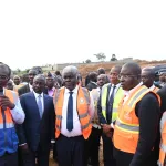 cote-d-ivoire-le-premier-ministre-inspecte-un-site-de-3-000-lots-devant-accueillir-les-personnes-deguerpis