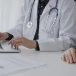 cyberattaque-en-france-une-clinique-fragilisee-750-000-dossiers-patients-exposes-une-enquete-ouverte