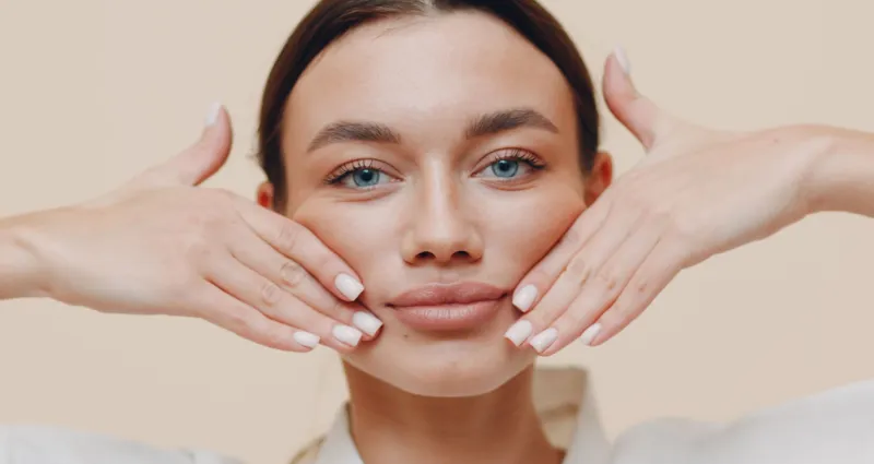 le-yoga-du-visage-une-methode-miracle-pour-une-peau-eclatante