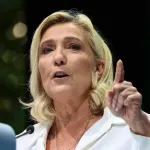marine-le-pen-et-le-budget-2025-la-deputee-menace-de-censure-le-gouvernement-barnier