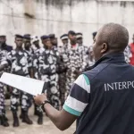 interpol-frappe-un-grand-coup-a-abidjan-des-vehicules-suspects-saisis