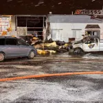 montreal-canada-un-incendie-ravageur-reduit-en-miette-5-vehicules-un-batiment-legerement-touche-ce-qui-se-passe