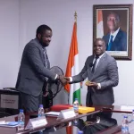 le-ministre-ibrahim-khalil-konate-recompense-pour-son-soutien-a-l-economie-numerique