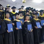 enseignement-superieur-129-etudiants-recoivent-leurs-diplomes-lors-d-une-ceremonie-memorable