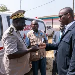 haut-sassandra-le-conseil-regional-remet-une-ambulance-et-un-batiment-de-salles-de-classe-a-zaibo