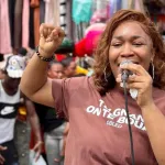 yopougon-josey-transforme-le-marche-de-sicogi-en-salle-de-spectacle