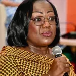 anne-oulotto-previent-dr-emmou-je-viens-m-asseoir-a-port-bouet-en-2025