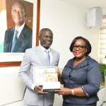 prix-national-d-excellence-2024-l-oscs-recompensee-pour-son-innovation-dans-l-administrative-ivoirienne