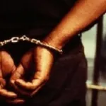 cote-d-ivoire-une-belle-jeune-femme-voleuse-arretee-a-yopougon-ce-qu-elle-tentait-de-faire