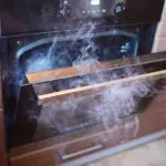 mon-four-fume-comment-resoudre-ce-probleme-en-toute-simplicite