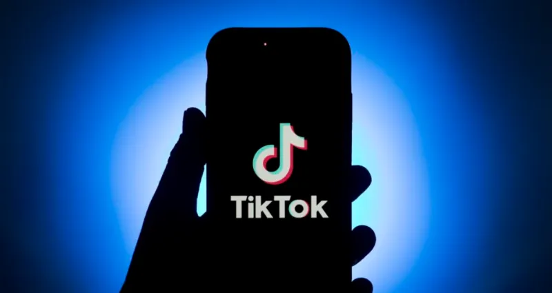 tiktok-sera-banni-de-ce-pays-des-2025-les-fautes-graves-reprochees-a-la-plateforme-chinoise-font-chaud-au-coeur