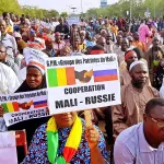 la-revue-de-l-actualite-internationale-la-sonatel-piratee-bayrou-a-mayotte-du-ble-russe-pour-le-mali