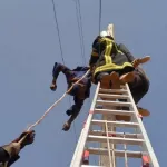 korhogo-un-individu-electrocute-en-voulant-installer-des-fils-sur-un-poteau-electrique