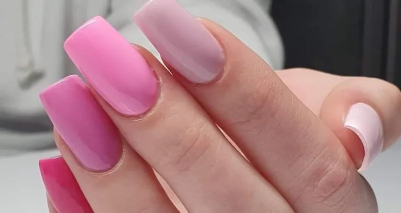 manucure-printemps-2025-5-teintes-de-vernis-qui-illuminent-vos-ongles