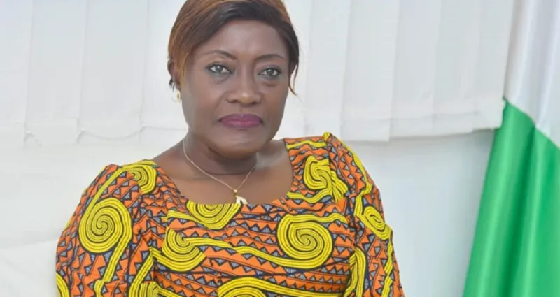 ecole-ivoirienne-et-la-ministre-marietou-kone-recommande-une-alliance-du-duo-education-et-ia
