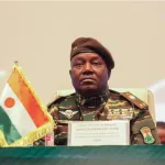 niger-le-general-tiani-nomme-quatre-nouveaux-ambassadeurs-pour-renforcer-la-diplomatie-nationale