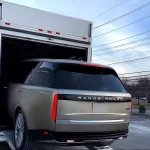 de-la-rav4-au-range-rover-le-scandale-perpetuel-des-cadeaux-de-la-republique-chronique