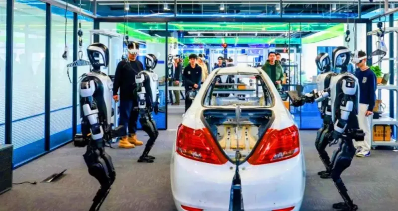 chine-un-nouveau-centre-de-formation-de-robots-humanoides-ouvre-ses-portes-a-shanghai