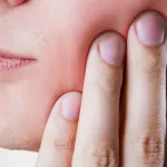 douleurs-aux-gencives-5-remedes-naturels-efficaces-pour-les-soulager