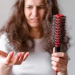 chute-de-cheveux-4-aliments-essentiels-pour-prevenir-la-chute-des-cheveux-et-favoriser-leur-croissance