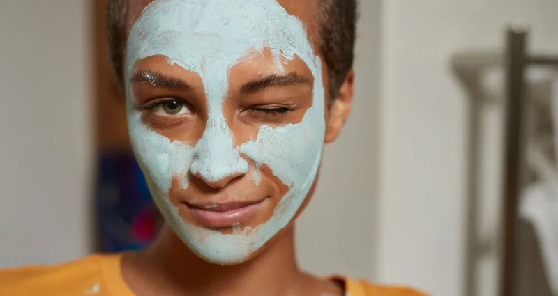 soin-de-visage-3-masques-maison-puissants-pour-eliminer-les-cicatrices-de-boutons-d-acne