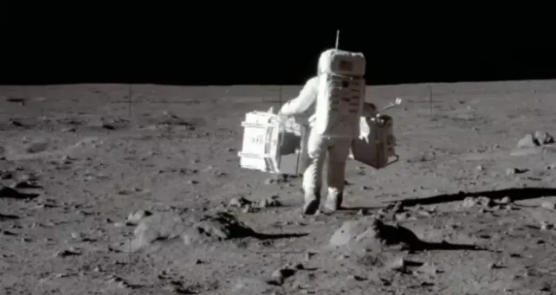 espace-la-nasa-reussi-a-poser-un-robot-sur-la-lune-ce-qu-il-va-faire-la-bas